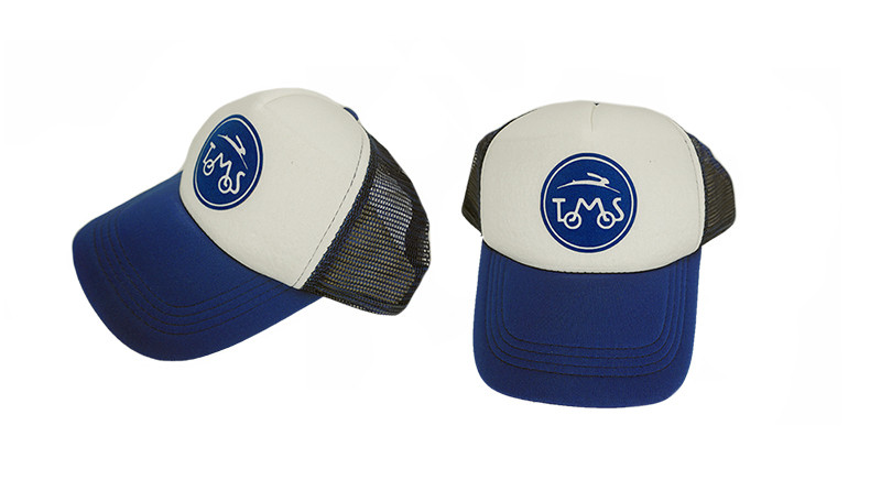 Pet met Tomos logo in de kleur blauw